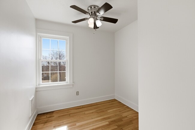 Building Photo - 240 Ridgewood Ave