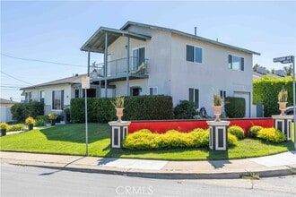 Building Photo - 8418 Kittyhawk Ave