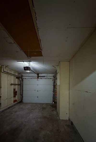 Building Photo - 2005 S Prospect Ave