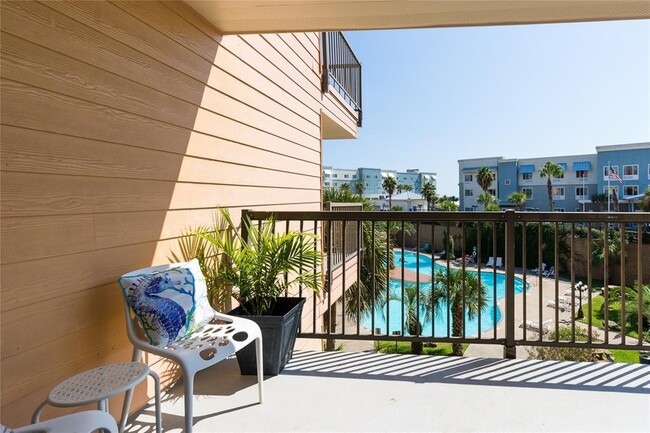 Primary Photo - 9520 Seawall Blvd