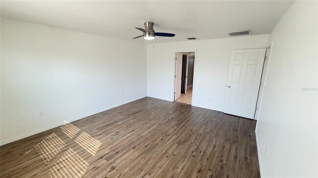 Building Photo - 2255 Sheboygan Pl