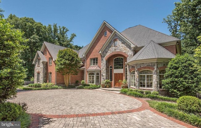 Building Photo - 7841 Montvale Way