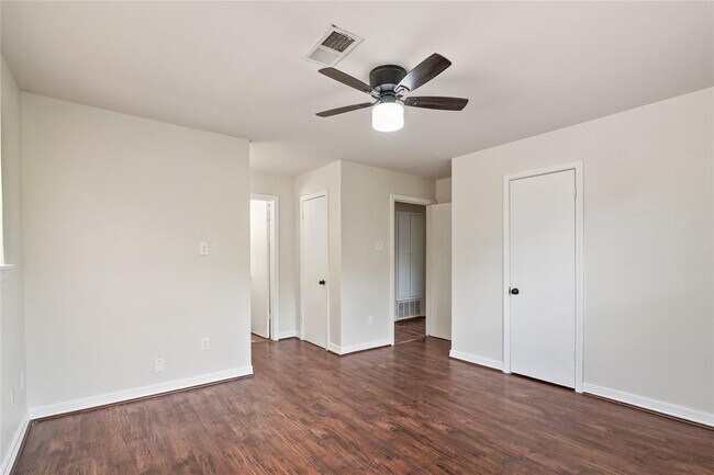Building Photo - 1622 Hollow Hook Rd