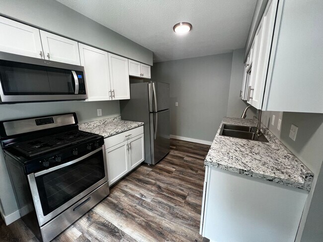 Building Photo - Short Term Lease Available! Side by Side Duplex! Rent Controlled