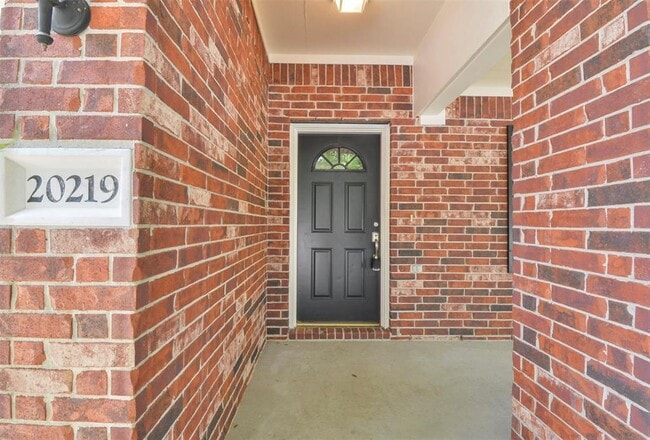 Building Photo - 20219 Entrada Ct
