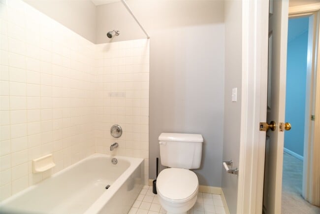 Building Photo - 570 Castle Ridge Dr