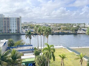 Building Photo - 3020 NE 32nd Ave