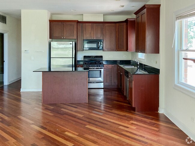 Building Photo - 3114 N Racine Ave