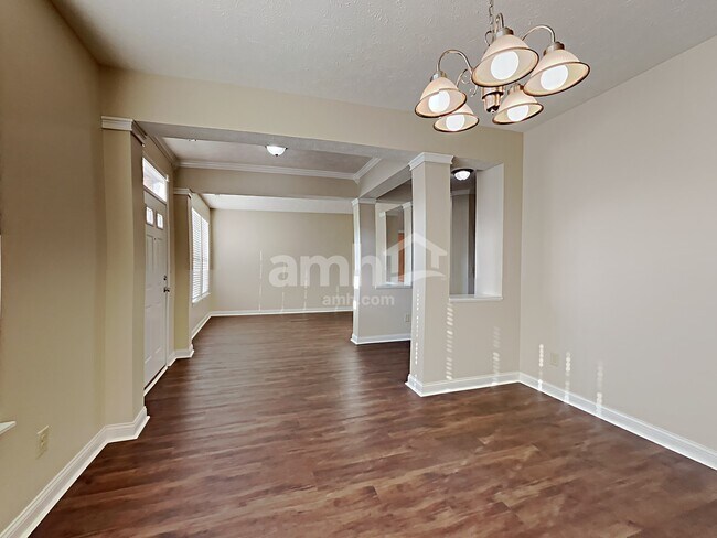 Building Photo - 1125 Turfway Dr