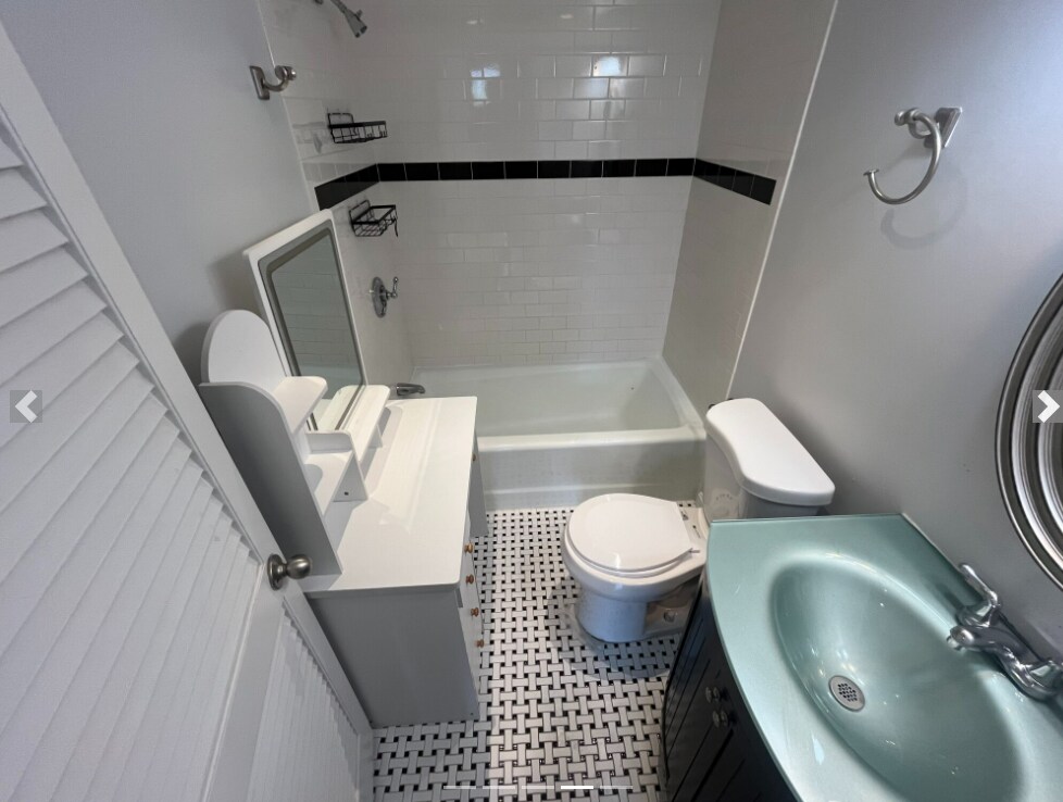 Building Photo - 109 Beacon St