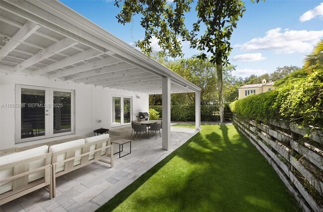 Building Photo - 3894 Main Hwy