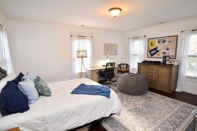 Building Photo - 23409 Seaside Rd