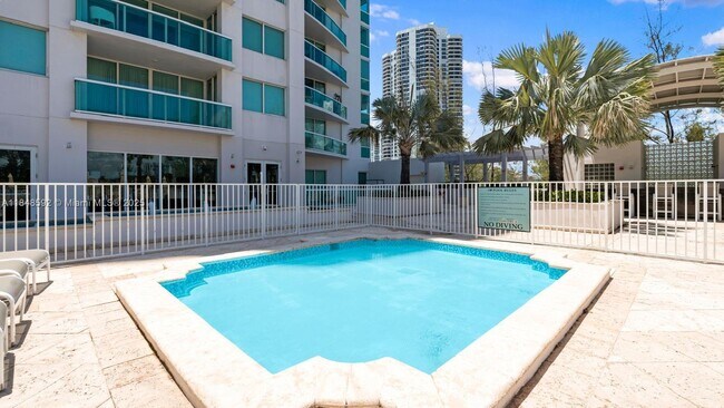 Building Photo - 19400 Turnberry Way