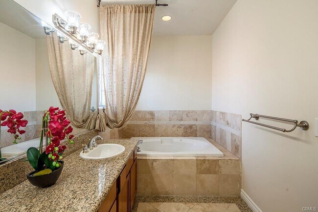 Building Photo - 1035 Fairview Ave