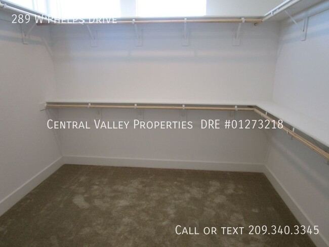 Building Photo - 289 W Phelps Dr