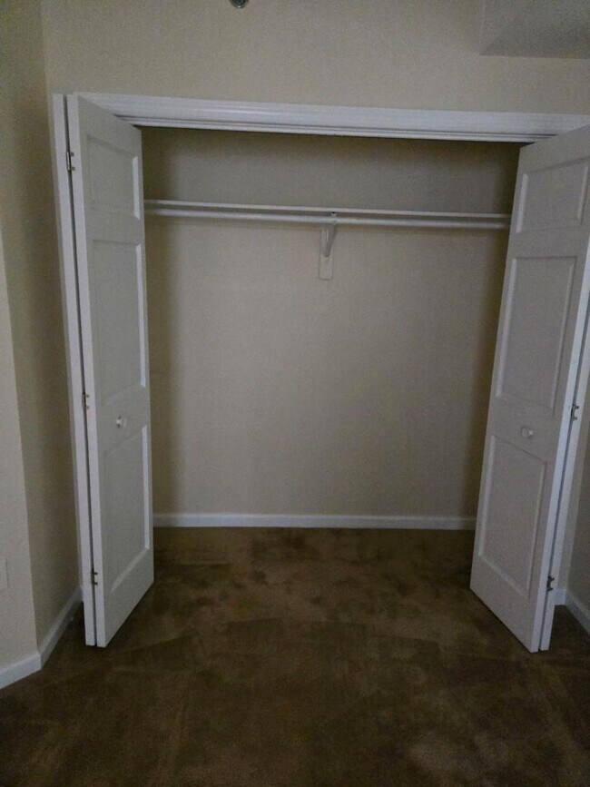 Building Photo - 522 Spring St