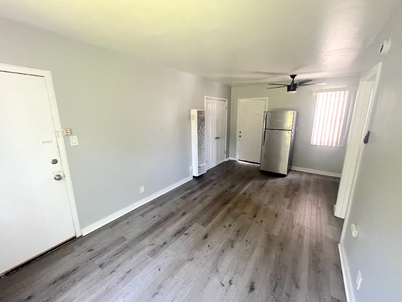 Building Photo - 2403 Louella Ave