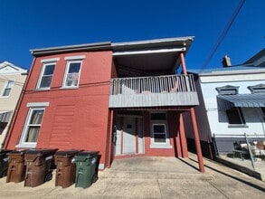 Building Photo - 1019-1021 Columbia St.