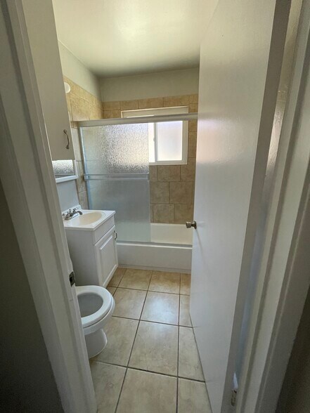 Primary Photo - 1159 Felspar St