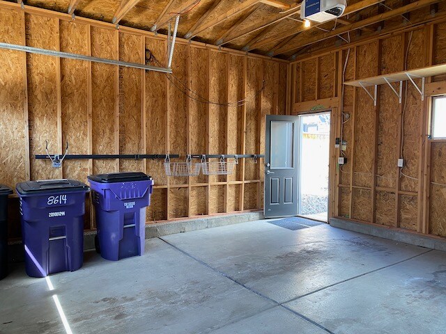 Building Photo - Across from Central Park, 3 bed/4 bath Townhome AVAILABLE 9/1/26