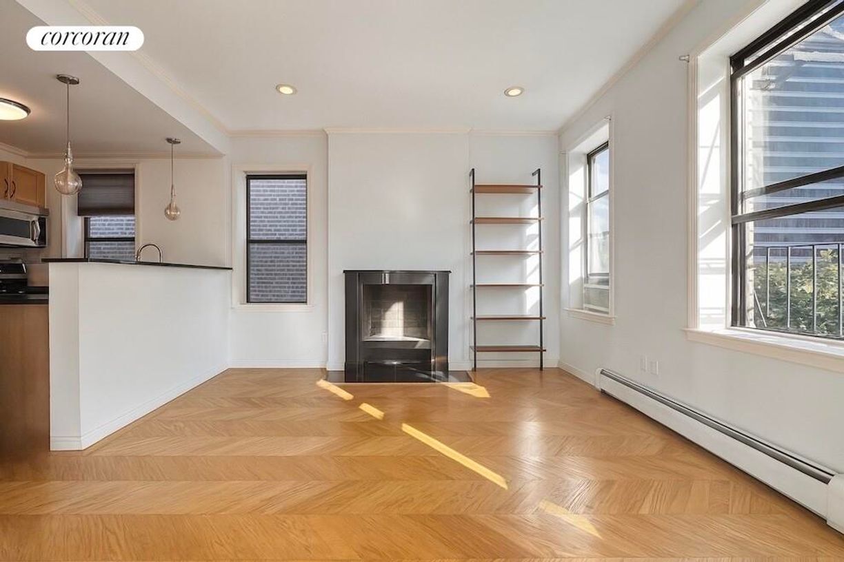 Building Photo - 206 E 124th St