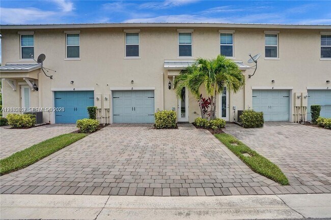 Building Photo - 5140 Eucalyptus Dr