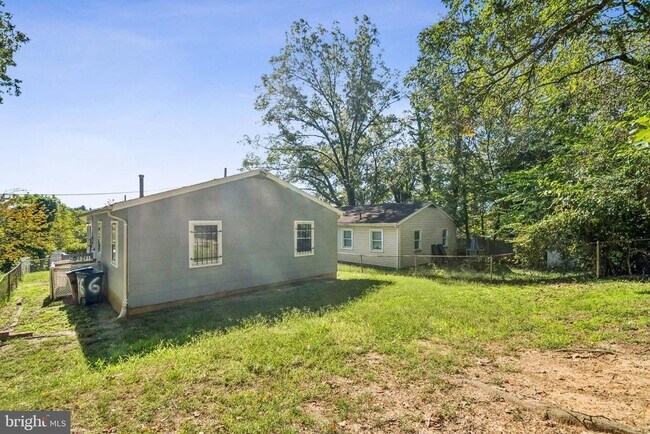 Building Photo - 26 Bayou Ave