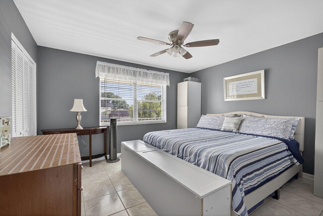 Building Photo - 12001 Poinciana Blvd