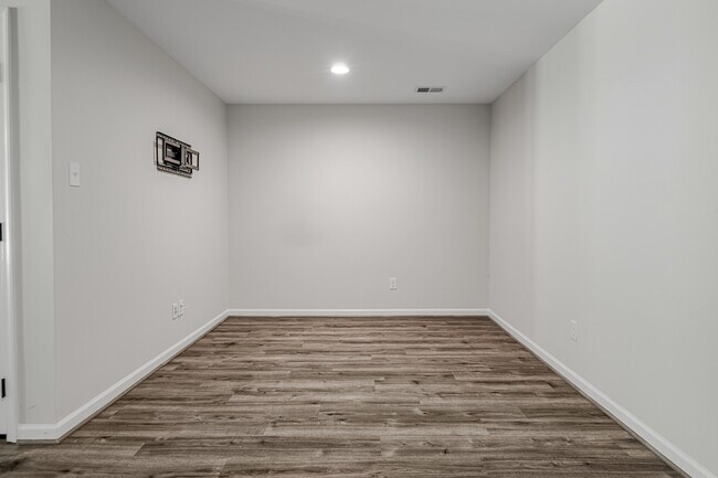 Building Photo - 16848 White Daisy Loop