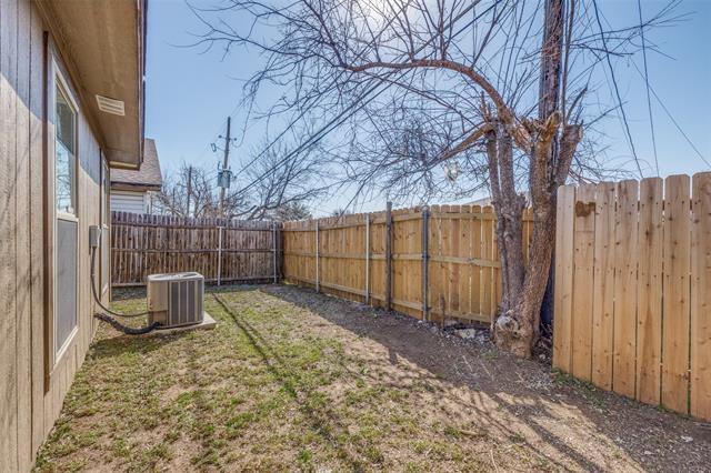 Building Photo - 6809 S Creek Dr