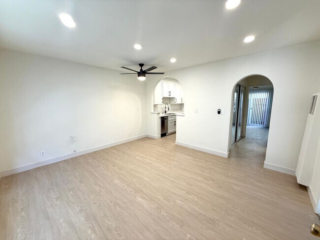 Building Photo - 3317 Keystone Av