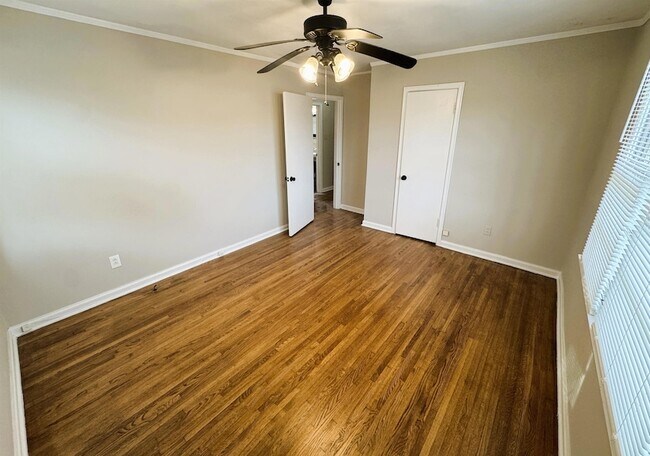 Building Photo - 1331 Colonial Rd