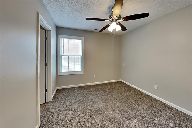 Building Photo - 28 Greystone Ridge
