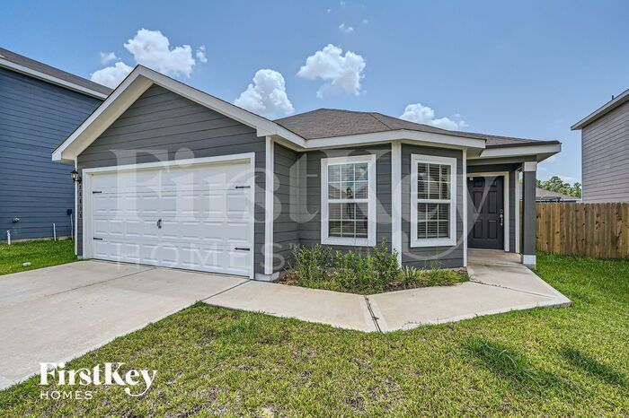 Building Photo - 26615 Ezemily Dr
