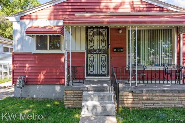 Building Photo - 1686 Bassett St