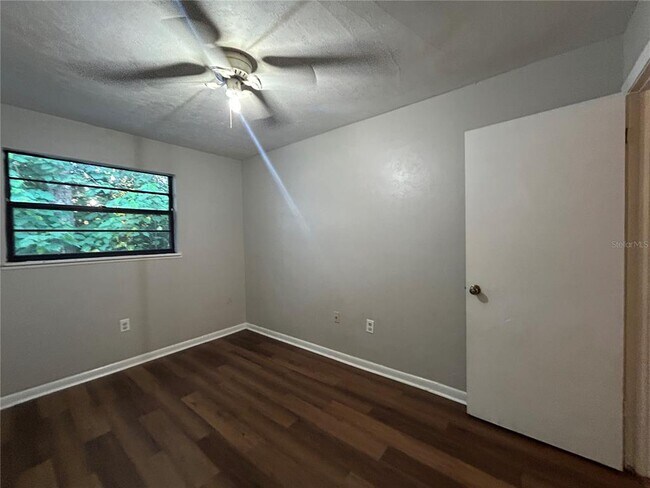Building Photo - 7401 SW 42nd Pl