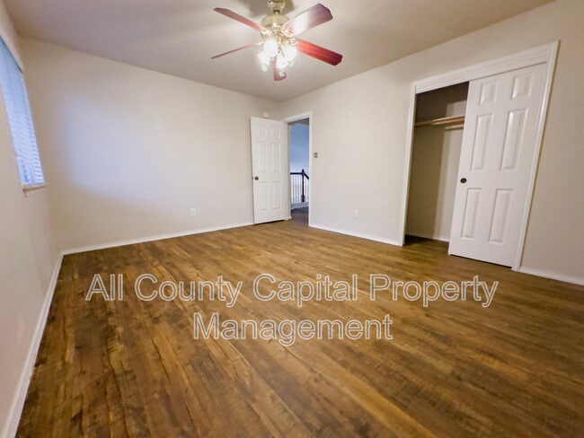 Building Photo - 320 Peanut Dr