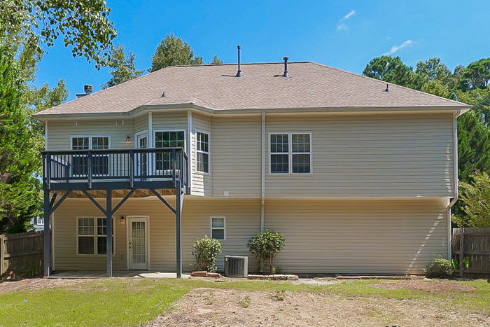 Building Photo - 70 Woodlake Dr