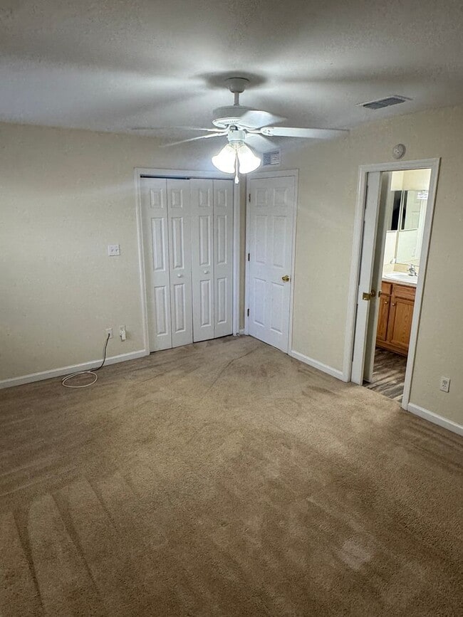 Building Photo - Spacious 3BR/3BA Home on Nena Hills – Private Driveway, Garage & Patio – $1,600/Month