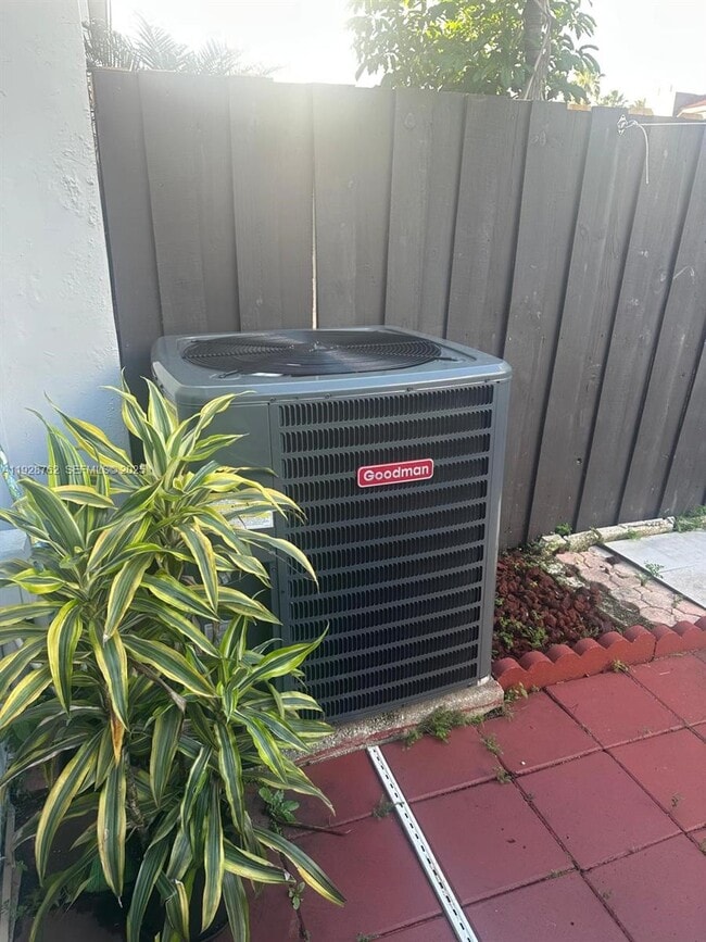 Building Photo - 8000 SW 152nd Ave