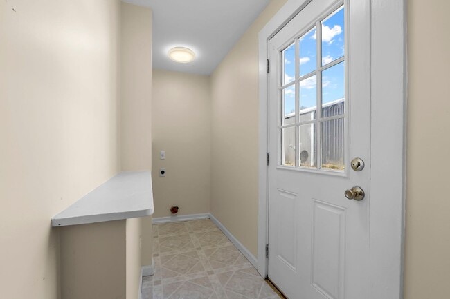 Building Photo - Charming home in Jackson, just minutes from Uptown!