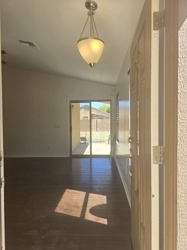 Building Photo - Heartland Ranch Gem