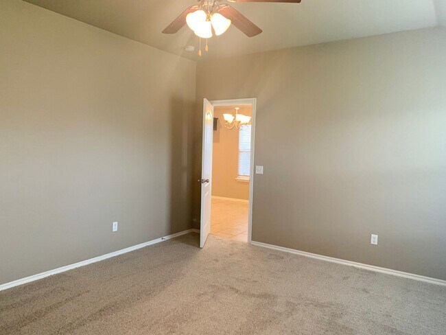 Building Photo - 2712 Demotte Dr