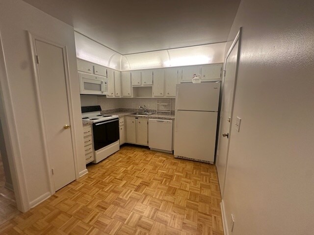 Building Photo - 22615 SW 66th Ave