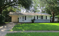 Building Photo - 3 bedroom 1 bathroom