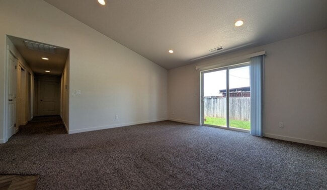 Building Photo - Beautiful 3-Bedroom, 2-Bath Home in Springfield!