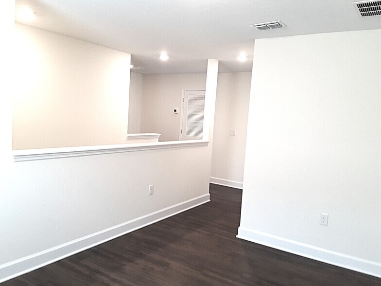 Building Photo - 4343 Reisswood Loop