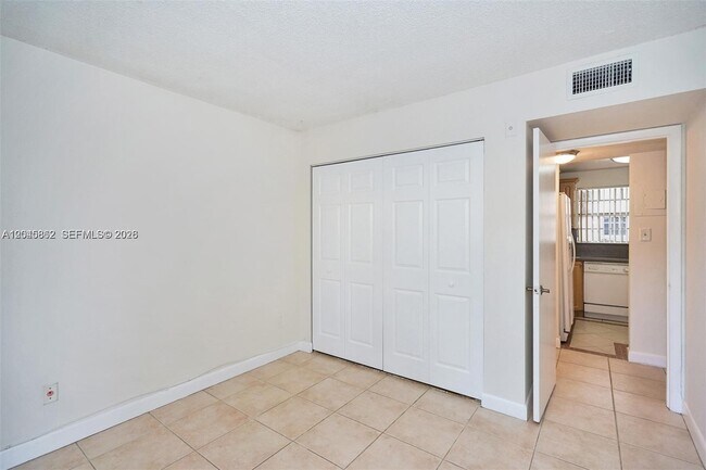 Building Photo - 8500 SW 109th Ave