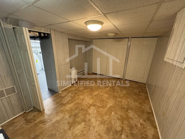 Building Photo - 2 Bedrooms 1 bathroom Unit available in Wa...