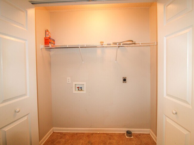 Building Photo - Nice Rental in Athens City!